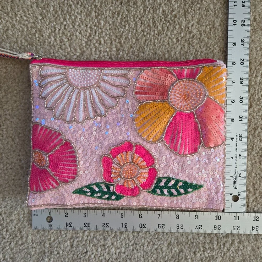 NWOT America & Beyond Summer Garden Sequin Beaded Clutch Wristlet Zippered Pouch - Picture 3 of 6